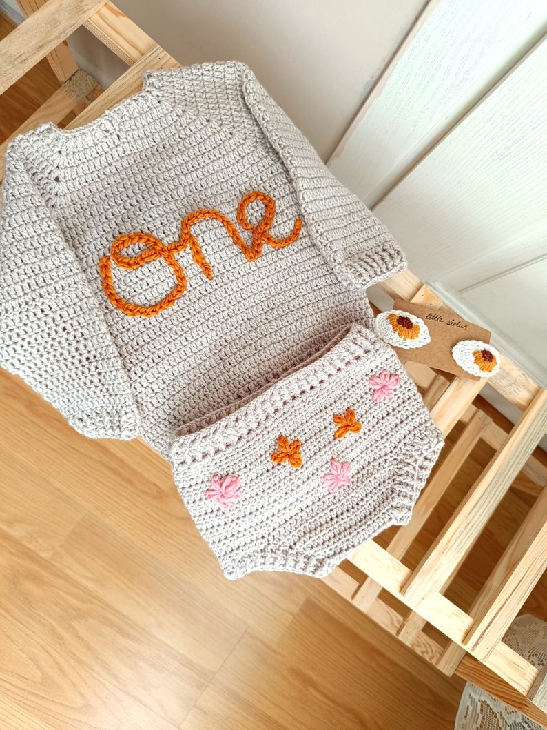 Personalized Newborn and toddler sweater and pants set, baby girl gift, baby boy gift, Pascalya boy, pascalya girl image 6