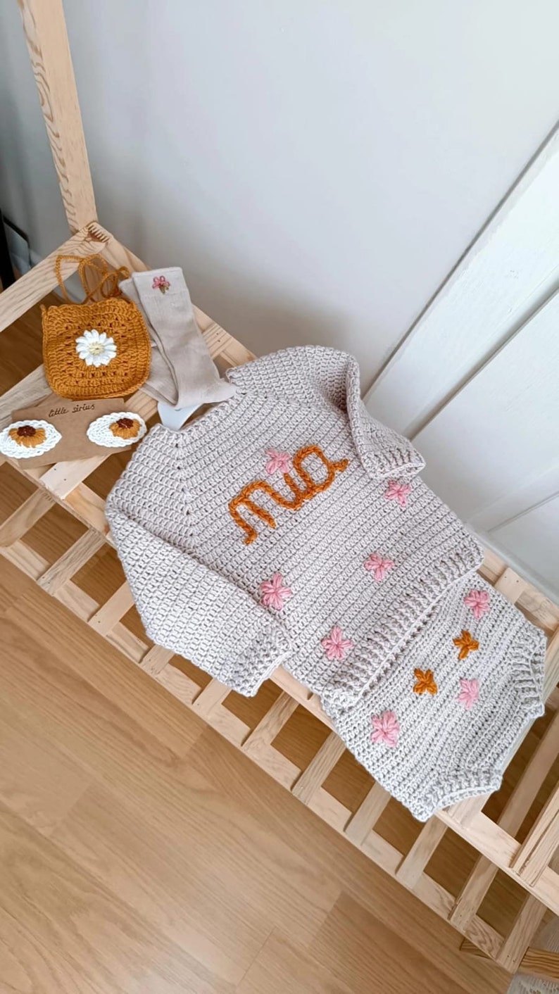 Personalized Newborn and toddler sweater and pants set, baby girl gift, baby boy gift, Pascalya boy, pascalya girl image 3