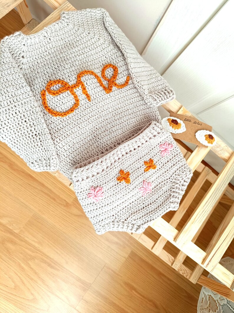 Personalized Newborn and toddler sweater and pants set, baby girl gift, baby boy gift, Pascalya boy, pascalya girl image 4