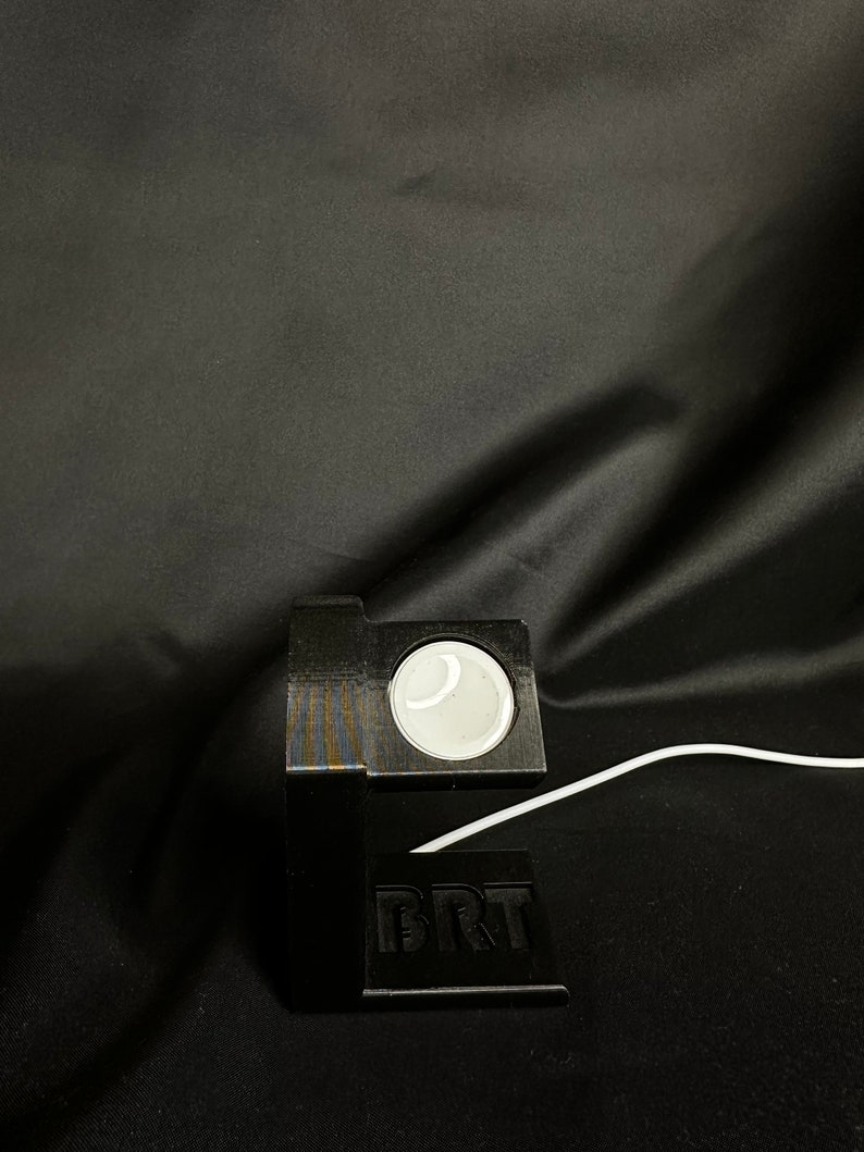 AppleWatch charger holder image 5