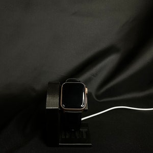 AppleWatch charger holder image 2