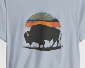 Camiseta de búfalo / Camiseta de bisonte / Camiseta para amantes de los búfalos / Camiseta para actividades al aire libre / Ropa de animales salvajes / Camiseta de animales / Regalo / Camiseta de acampada / Camiseta del oeste