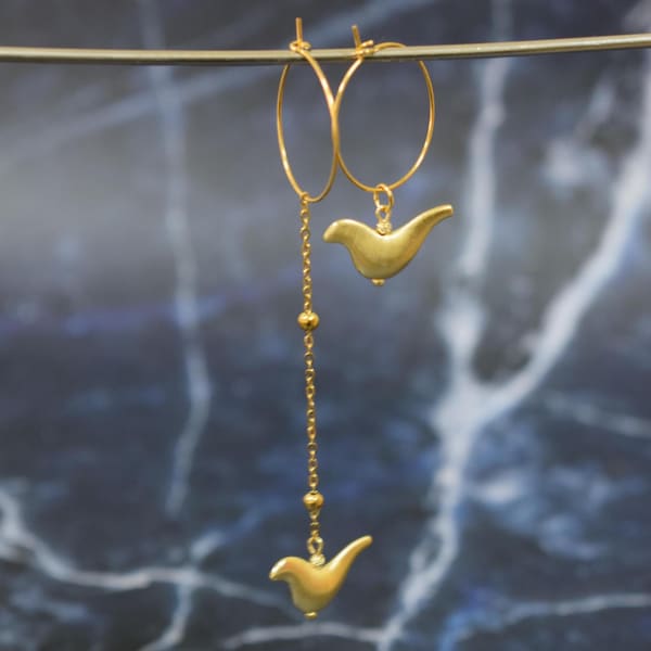Gold Bird Mismatched Earrings – Asymmetrical Long Chain Jewelry With Matte Charms