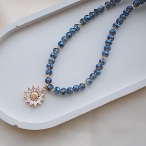 Sunflower Pendant Blue Crystals Choker Necklace Simple Everyday Jewelry for Woman