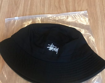 Stussy bucket hat black with white logo - Brand new