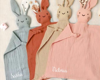 Personalized bunny comforter – Cotton gauze – Flocked name – Newborn gift for baby girl or boy
