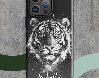 Könnte beinhalten: Schwarze Handyhülle mit einer weißen Tiger-Illustration vor einem sternenübersäten Hintergrund. Der Name "Isabelle" ist unten auf der Hülle in Weiß gedruckt.