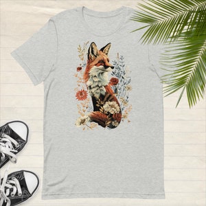Vintage Style Fox T-shirt Forestcore Tee Graphic Fox Tee Vintage looking Fox in Flowers Tee Gift Fox Lover