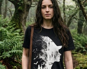 Häxsilhuettskjorta, Whimsigoth grafisk t-shirt, Celestial Pagan-topp, månfas-häxgåva, mörka akademiska kläder, gotisk naturskjorta