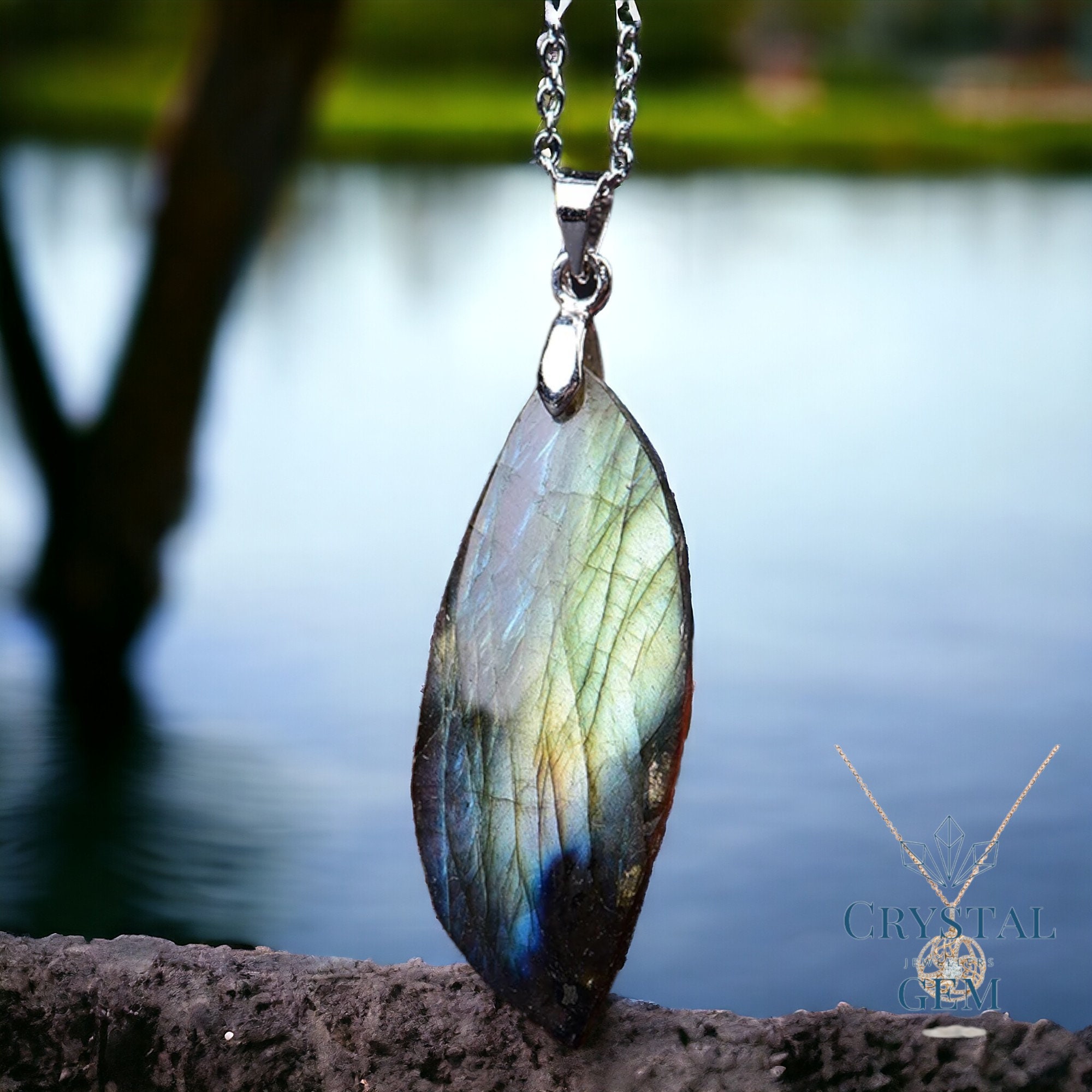 Original Labradorite Healing Stone Pendant, Natural Healing Energy Stone Necklace, Special Chakra Stone Pendant, Gift for Her