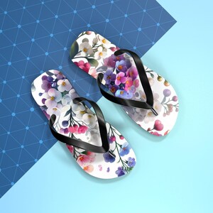 Floral Print Flip Flops: Stylish Summer Beach Footwear image 1