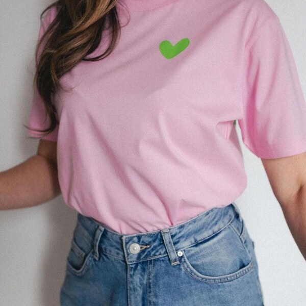 Unisex T-Shirt Avec L'Amour in rosa