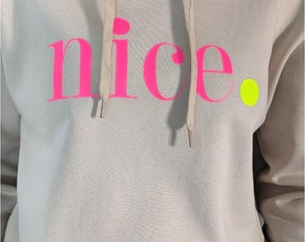 Hoodie Beige neon Pink Leo Print Statement