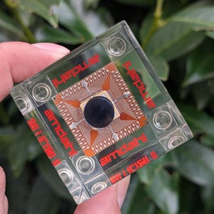 Processador Amdahl 5860 em acrílico vintage