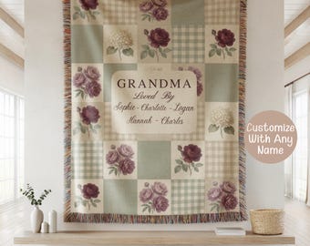 Personalized Grandma Blanket – Vintage Patchwork Floral Woven Throw with Grandkids Names, Farmhouse Quilt Style Gift, Custom Velveteen Throw