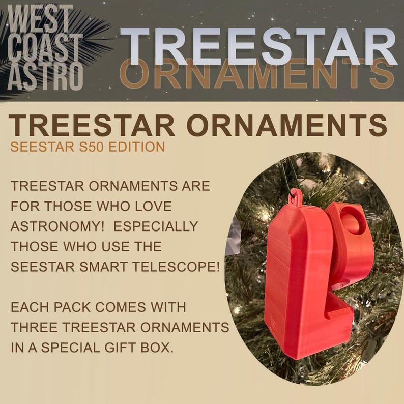 Puede incluir: Adorno de pl&aacute;stico rojo en forma de telescopio, colgado de un &aacute;rbol de Navidad. El adorno forma parte de un conjunto de tres adornos llamados "Treestar Ornaments" y est&aacute; dise&ntilde;ado para aquellos que aman la astronom&iacute;a. El texto "Treestar Ornaments Seestar S50 Edition" es visible en la imagen.