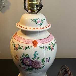Beautiful Vintage Hand Painted Floral Parlor Lamp, Tested and Working!