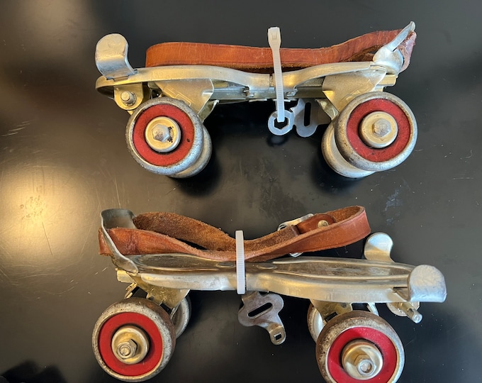 Vintage Globe Union Roller Skates Key Included Etsy