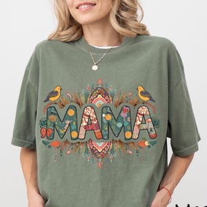 Comfort Colors® Retro Floral Mama T-shirt, Mom Shirt for Mom for Mother&#39;s Day, Mama T-shirt, Shirt for Mom for Mother&#39;s Day, Mama T-Shirt