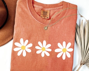 Chemise marguerite Comfort Colors®, chemise fleurs sauvages, cadeau chemise à fleurs, fleur pour le mois de naissance, cadeau pour soeur, chemise d'été, chemise femme marguerites