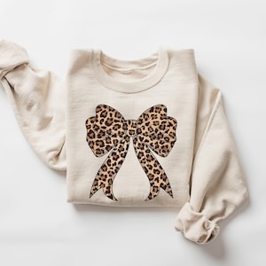 Coquette Bow Shirt, Leopard Print Bow Shirt, Coquette Aesthetic Bow T-shirts, Trendy Aesthetic Cute Coquette, Leopard Print Gifts for Her