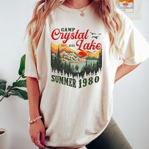 Camp Crystal Lake Shirt, Friday The 13th Jason Voorhees Horror Movie Shirt, Scary Movie Halloween T-Shirt, Vintage 80s Camp Crystal Est 1935 image 4