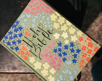 Biblias pintadas a mano personalizadas