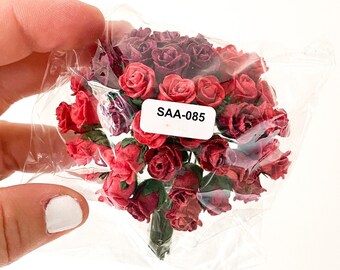 40 Tiny Hip Rosebud Paper Flowers - KIES KLEUR - Tiny Rose Bouquet - Roze, Perzik, Rood, Wit ect....