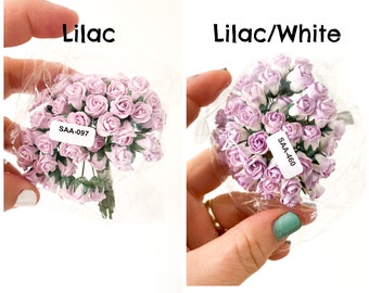 40 Tiny Hip Rosebud papieren bloemen in paarse tinten - KIES KLEUR - Tiny Purple Rose Bouquet - Miniatuur paarse poppenhuisrozen 1/12 schaal