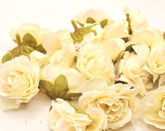 20 Artificial Wild Carnations in Peaches and Cream - Artificial Flowers - ITEM 1120