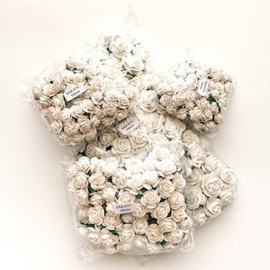 100 fiori di carta di gelso rosa aperti in avorio/bianco - 10-25 mm - SCEGLI LA MISURA - Rose di carta - Rose di carta avorio, rose avorio, rose piccole