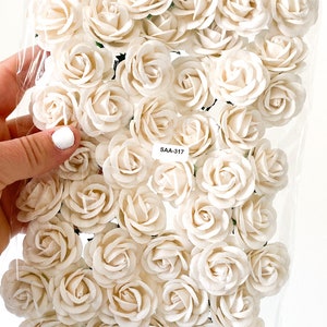 50 rose Chelsea in carta di gelso in bianco - Fiori artificiali, Fiori di carta, Rose di carta - Rose di carta bianche, Rose bianche - ARTICOLO 2204