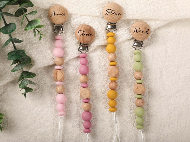 Personalisierte Schnullerkette mit Namen, Schnullerclip, Neugeborenen Schnullerkette, Gender Neutral Baby Shower Geschenk, benutzerdefinierte Schnullerhalter, Baby Geschenk Bild 1