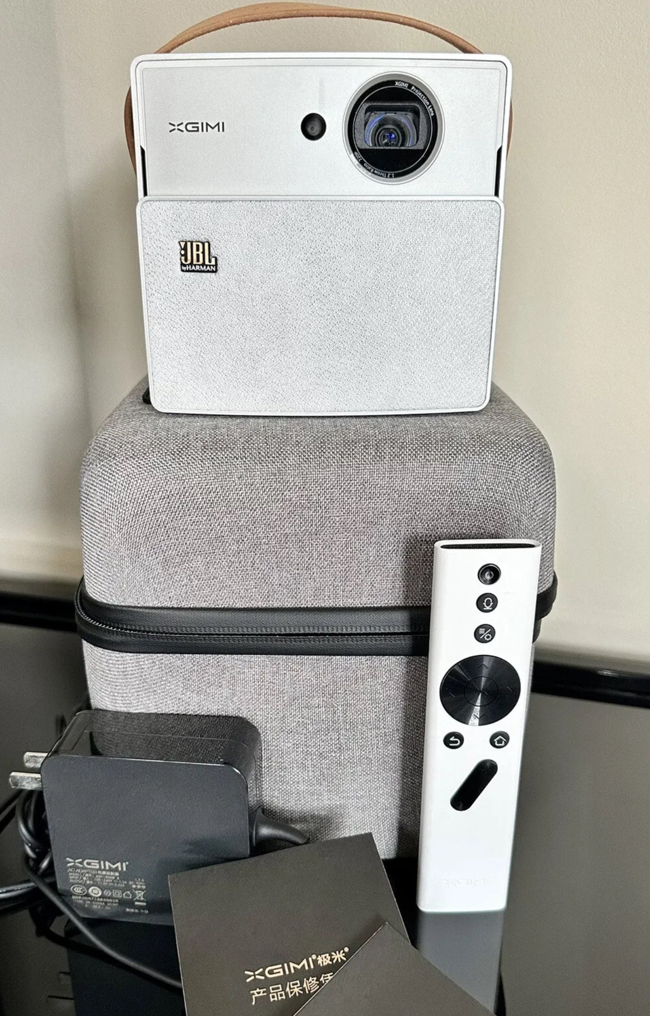 XGIMI JBL Harman Mini Portable Projector With Case And Remote Control Chinese