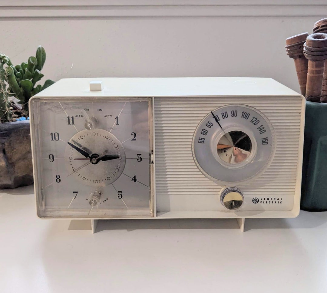 Vintage Mid Century Modern MCM General Electric Clock Radio Etsy