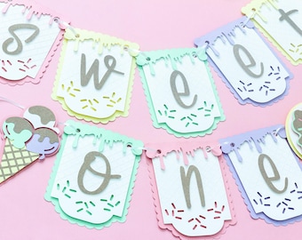 Gepersonaliseerde banner Sweet One | Twee lieve verjaardagsbanner | Four Ever Sweet | IJs babyshower | Donuts | Feestbanner | Lieve schat