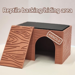 Slate Topped Wood Grain Basking spot for Small Reptiles | Bearded Dragon Basking Spot with Slate, Ramp, And personalized name sign