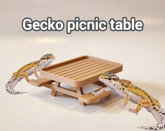 XS Gecko Picnic Table: Reptile Terrarium Decor