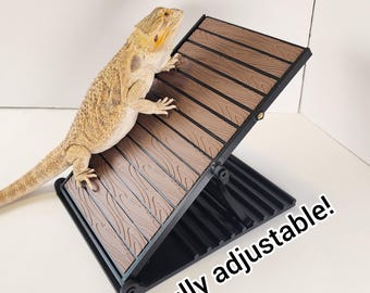 Fully Adjustable Reptile Basking Ramp - Wood pattern