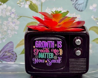 Old Fashioned TV Succulent Planter-Handmade Resin Decor