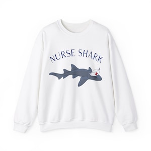 Moletom com capuz unissex de mistura pesada Nurse Shark, suéter com capuz Nurse Shark, suéter de enfermeira, suéter de médico, moletom com capuz Nurse imagem 1