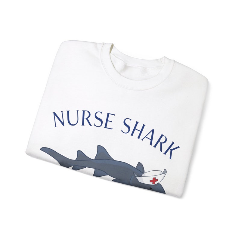 Moletom com capuz unissex de mistura pesada Nurse Shark, suéter com capuz Nurse Shark, suéter de enfermeira, suéter de médico, moletom com capuz Nurse imagem 4