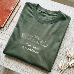 Camiseta "Soy tu abuelo", divertida camiseta de abuelo de ciencia ficción, parodia de Lord Sith, regalo de sable de luz, inspirada en Vader Moss