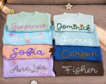 Pull personnalisé pour bébé avec nom et monogramme brodés à la main - un cadeau précieux de tante pour une petite fille