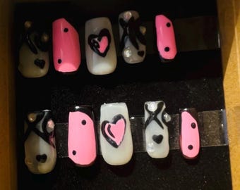 small sized ; short square press on nails