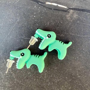 2-Piece Cute Animal Stud Earrings - Dinosaur Clay Bite Piercing, Funny Cartoon Anime Jewelry