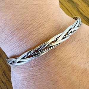 Adjustable Silver Viking Twist Knot Bracelet – Thin Vintage Cuff for Women, Elegant Bangle, Perfect Christmas Gift for Her