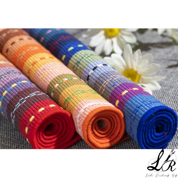 Placemats Set of 4 Colorful Art Woven Placemat  Plate Mat Kitchen Decoration Picnic Mat Red Blue Placemats