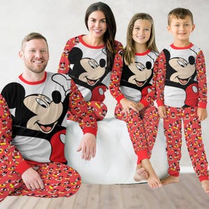 Conjunto de pijama de Mickey Mouse, pijama familiar a juego de Mickey de Disney, pijama navideño de películas, pijama navideño de Disneyworld, camiseta de Disneyland