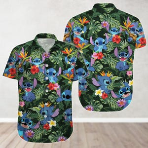 Camisa hawaiana de Stitch, camisa hawaiana tropical de Disney, camisa con botones de hibisco floral de Lilo Stitch, camisa de vacaciones en la playa, atuendo de verano de dibujos animados